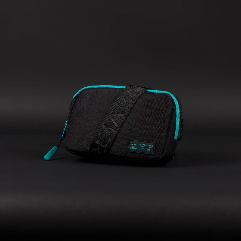 Crossbody Pack Fierce Aqua