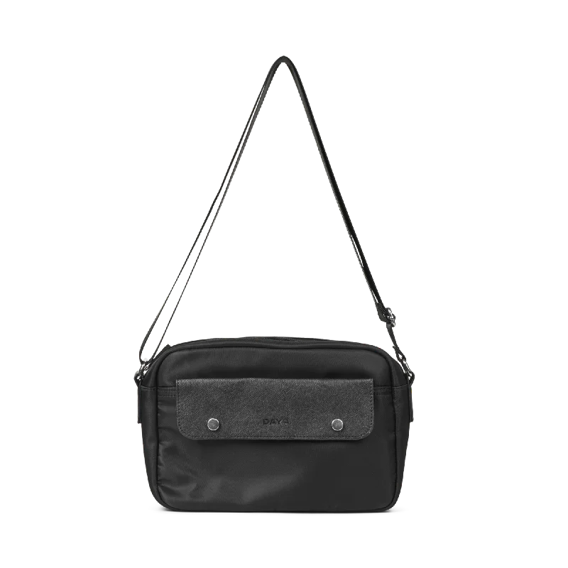 Medium Exec Front Pocket Crossbody Bag