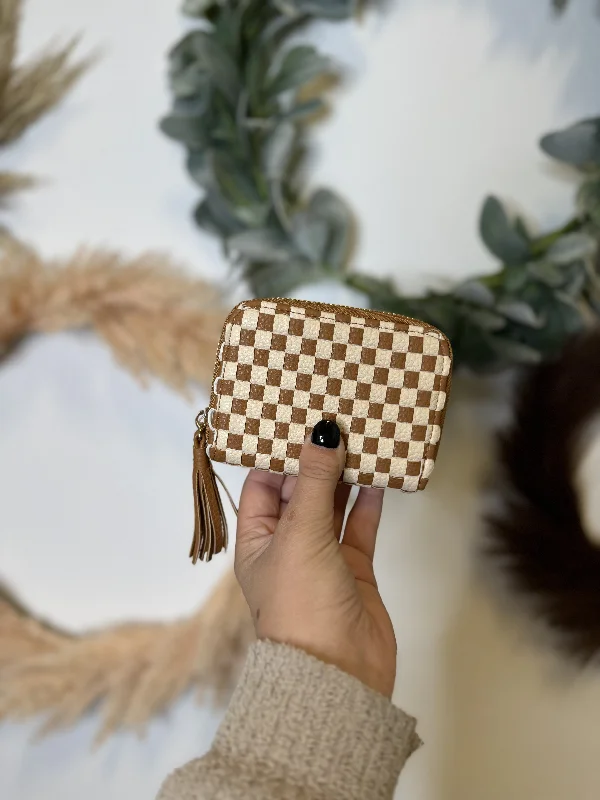 Pretty Simple Wynona Woven Wallet